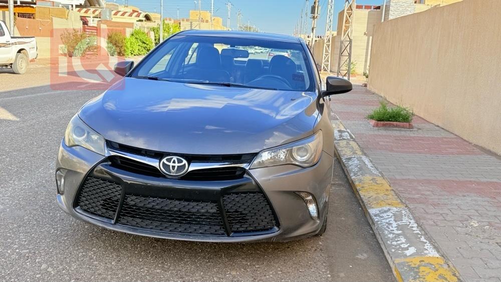 تۆیۆتا کامری